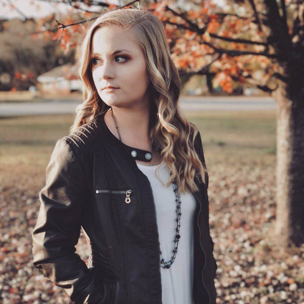 Meet your Posher, Haylee